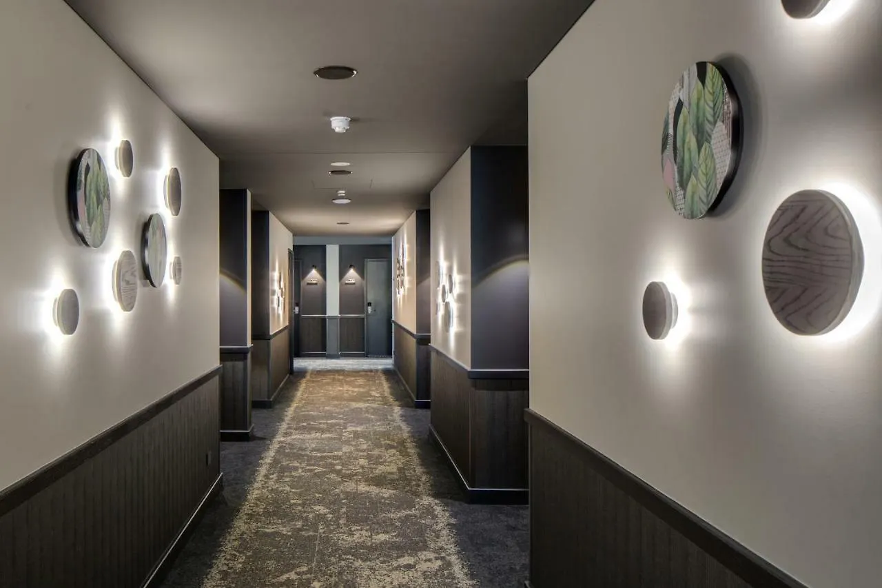 Marion Hotel Adelaide